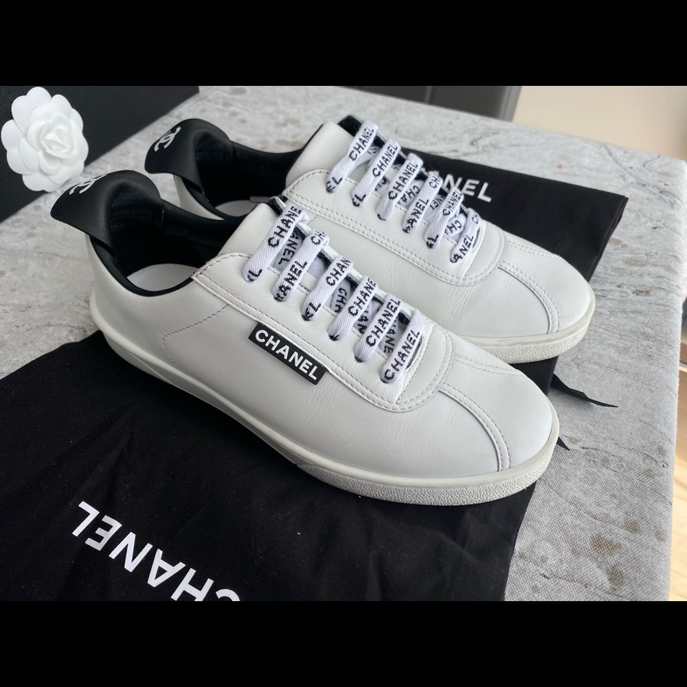 Chanel - Picture 4 of 10